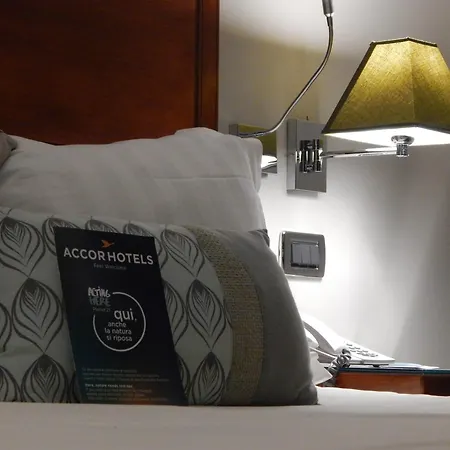 Mercure Leonardo Da Vinci Rome Airport Hotel 4*