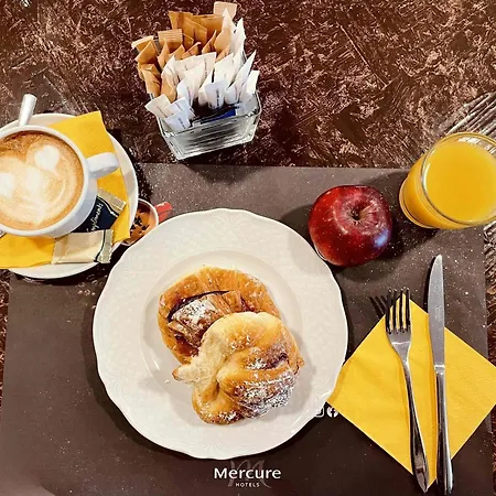 Mercure Leonardo Da Vinci Rome Airport فندق