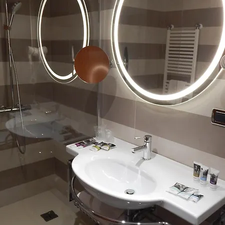 Mercure Leonardo Da Vinci Rome Airport فيوميتشينو