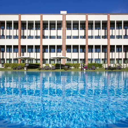 Mercure Leonardo Da Vinci Rome Airport فندق