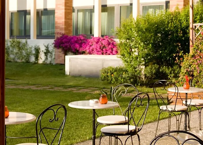 Mercure Leonardo Da Vinci Rome Airport 4* 菲乌米奇诺